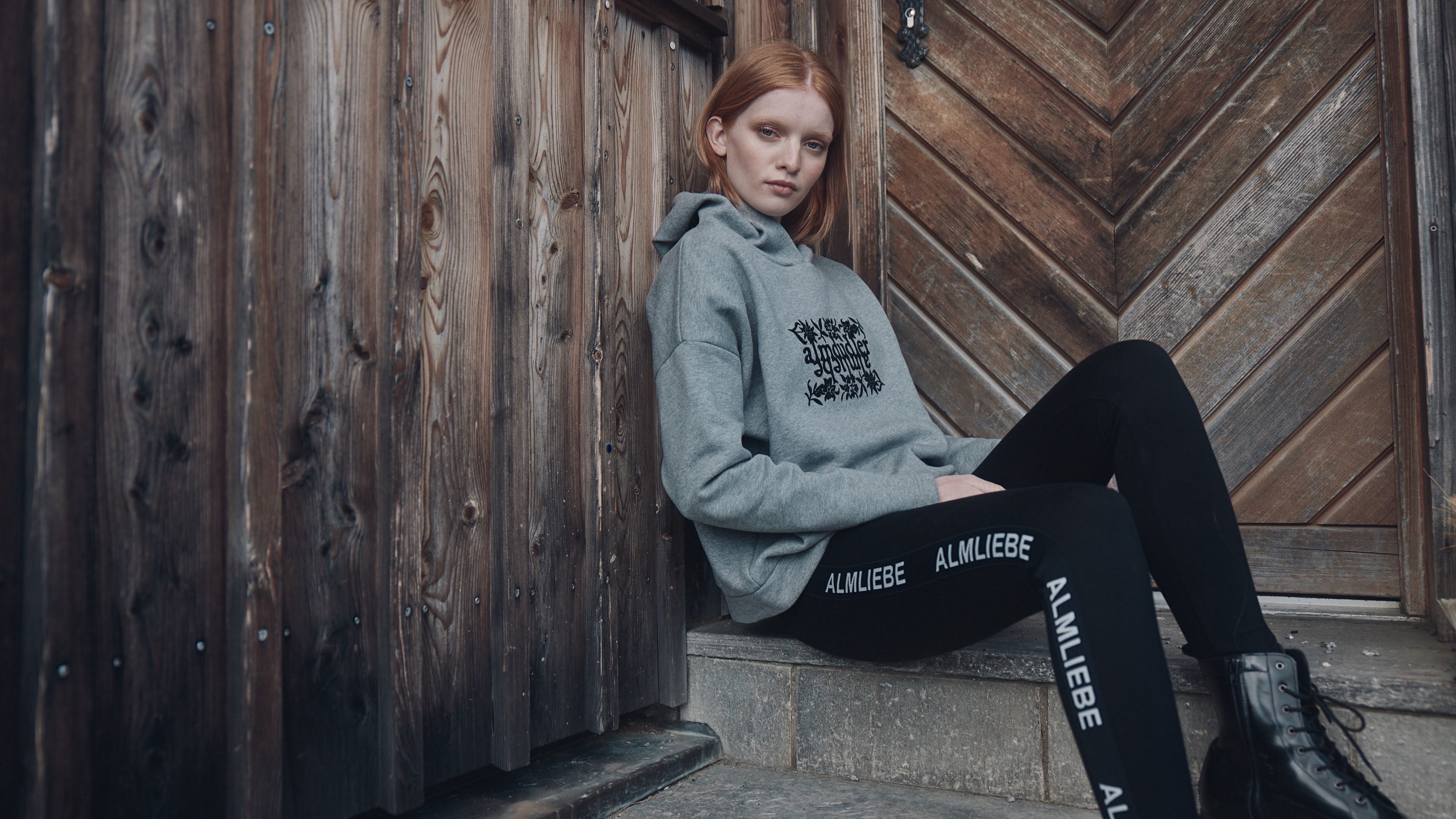 Shirts und Hoodies von Almdudler und Almliebe - Quelle: Almdudler