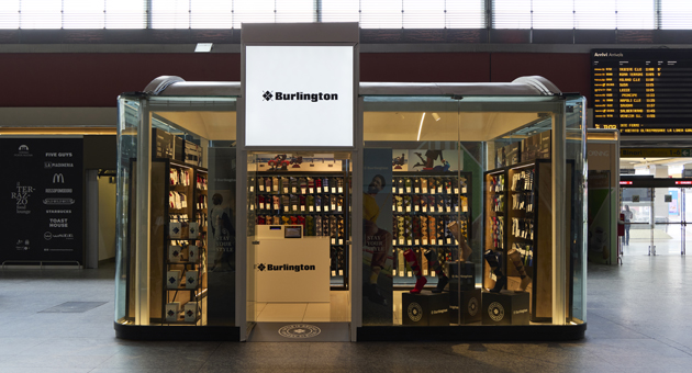 Burlington startet mit Pop-up-Stores in Italien - Mit dem Pop-up Store in Turin startete Burlington am 9. September 2025 seine Marketing-Aktivitäten in Italien – Foto: Falke-Gruppe