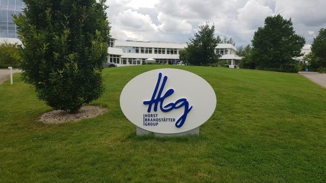 Die Firmenzentrale der Horst Brandsttter Group in Zirndorf - Quelle: HBG