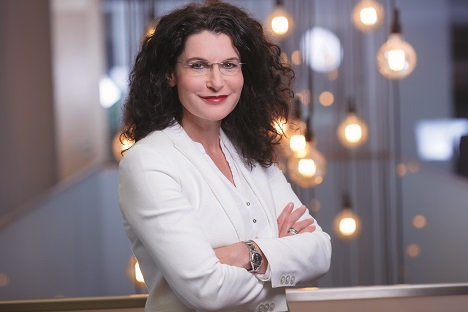 Douglas engagiert Restrukturierungsexperten, Tina Müller kehrt zurück -