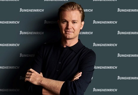 Nico Rosberg fährt bei Jungheinrich als Markenbotschafter vor -