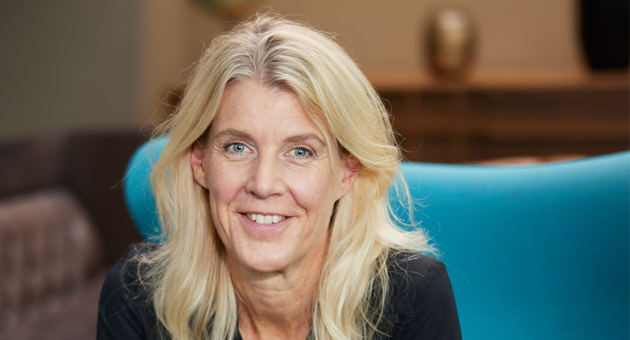 Warum Motel One auf Markenmomente statt Banner setzt - Susan Schramm, Marketingchefin bei Motel One, will künftig verstärkt auf emotionale Erlebnisse setzen, um die Marke für neue Zielgruppen zu öffnen - Foto: Motel One