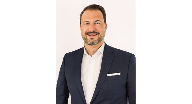 Wie SiNN 175 Jahre Tradition in eine zeitgemäße Markenidentität übersetzt - Christian Döscher ist als Geschäftsführer bei SiNN verantwortlich für die Bereiche Einkauf, Marketing und Logistik - Quelle: Kowaczekkamil