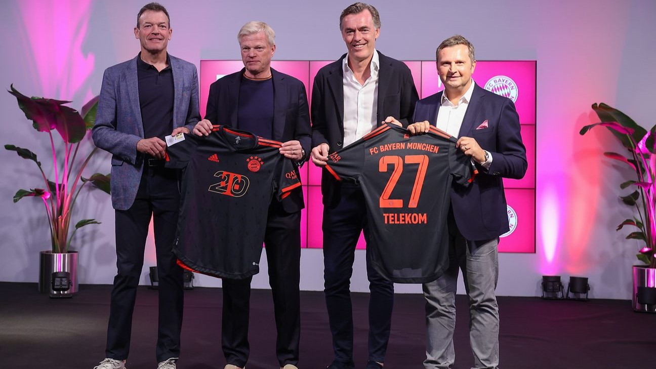 Telekom verlängert Partnerschaft mit Bayern München vorzeitig - Andreas Jung und Oliver Kahn vom FC Bayern und Michael Hagspihl und Klaus Werner von der Telekom (v.l.) freuen sich auf die weitere Zusammenarbeit - Quelle: Telekom