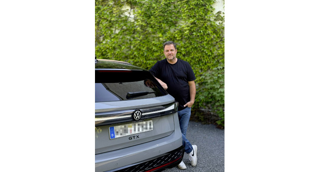 Hundetrainer Martin Rütter wird Volkswagen-Markenbotschafter - Quelle: Volkswagen AG
