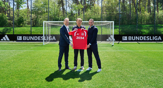 Adidas wird Zukunftspartner der Bundesliga - Von links nach rechts: Ligapräsident Hans-Joachim Watzke, Adidas-CEO Bjørn Gulden, DFL-Geschäftsführer Marc Lenz – Quelle: Adidas