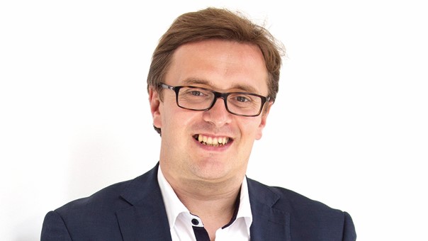 Zero Waste zwischen Anspruch und Umsetzung - Prof. Dr. Henning Wilts leitet die Abteilung Circular Economy am Wuppertal Institut für Klima, Umwelt, Energie und beschäftigt sich mit Transformationsprozessen zur Kreislaufwirtschaft - Quelle: Riesenweber/Wuppertal Institut