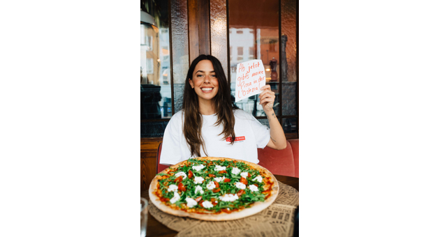 L’Osteria engagiert Sängerin Vanessa Mai als Markenbotschafterin - Vanessa Mai ist neue Markenbotschafterin der Gastronomiekette L’Osteria - Quelle: L'Osteria
