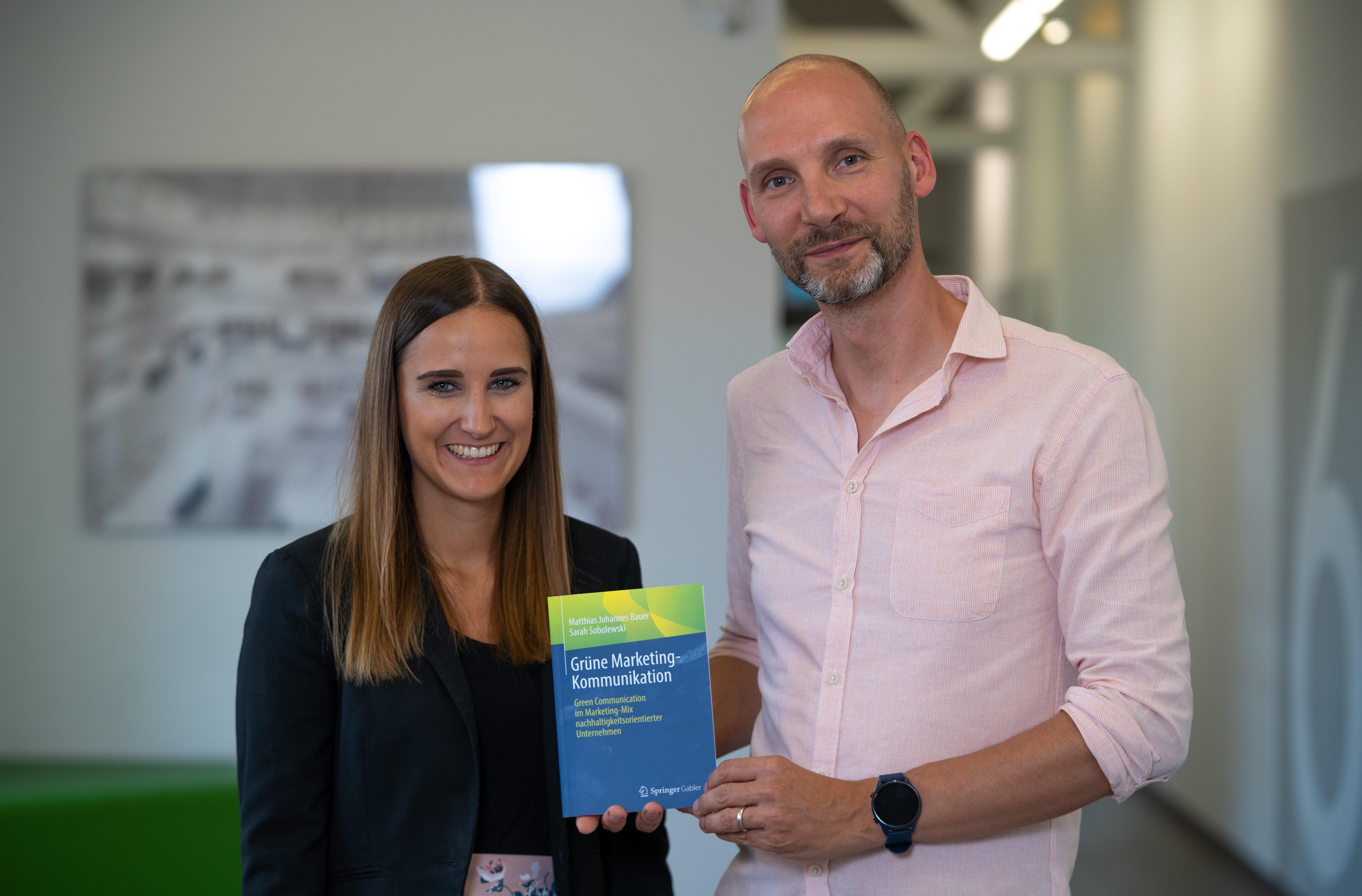 "Grüne Kommunikation" im Marketingmix - Die Autoren des neuen Buches zum Thema "Green Marketing" - Quelle: IST-Hochschule für Management